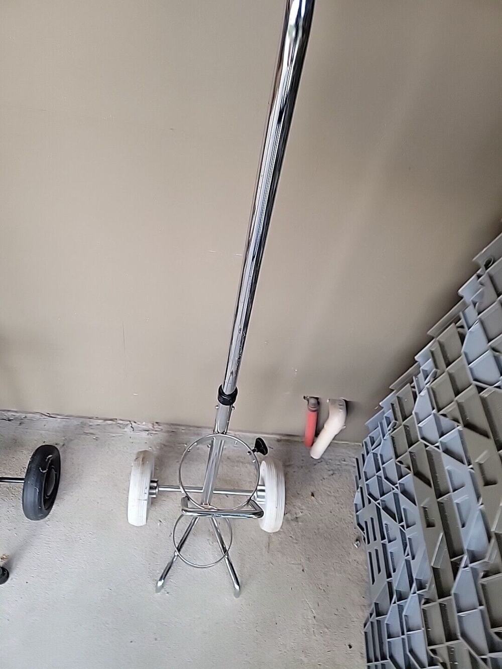Medline Oxygen Cylinder Rolling Cart